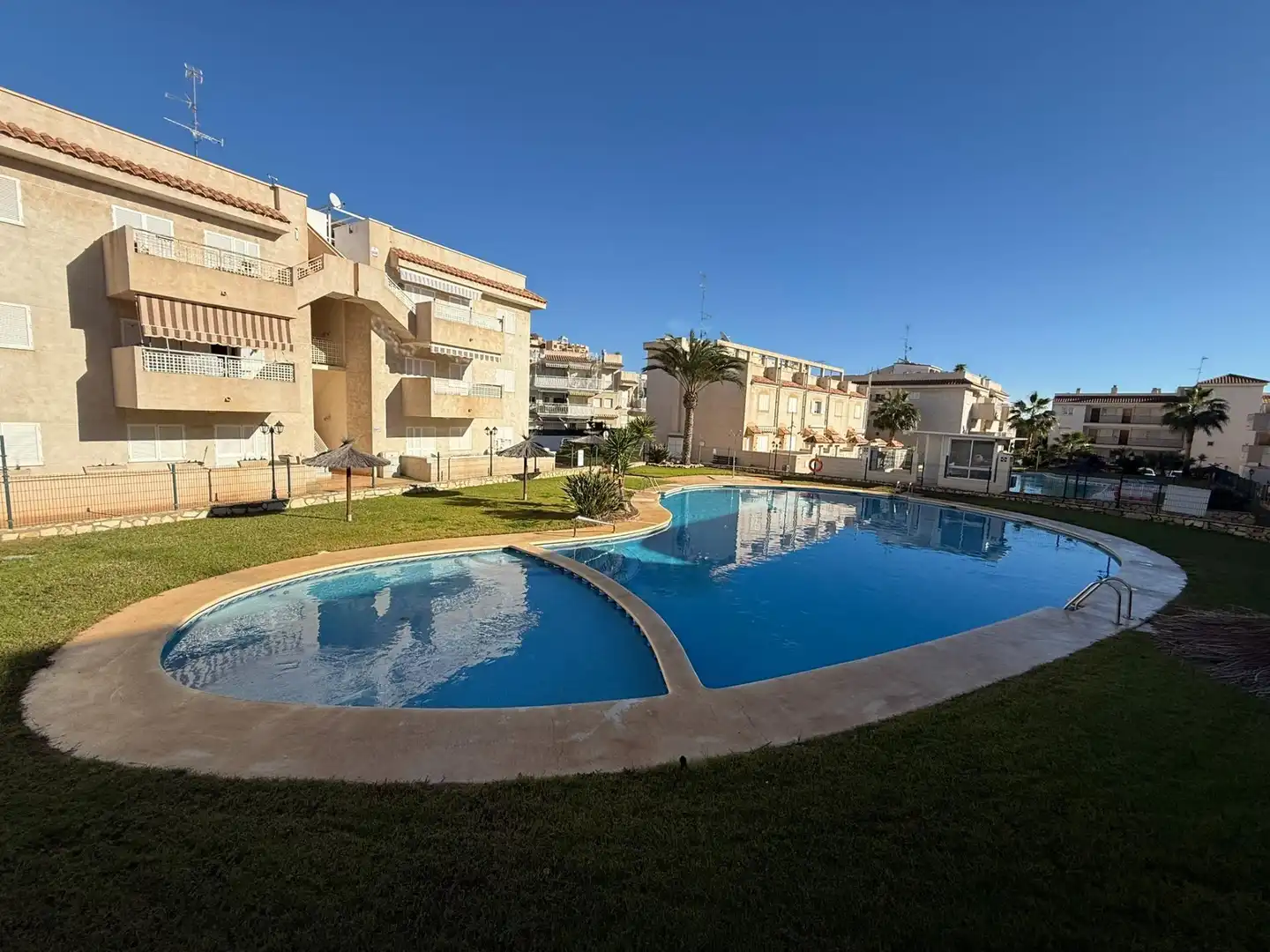 Apartament amb piscina en venda a Urbanizacion Los Collados, imagen 28