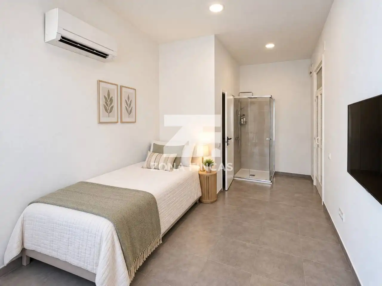 Schlafzimmer von Wohnung zum Verkauf in Badalona mit Klimaanlage, Heizung und Terrasse