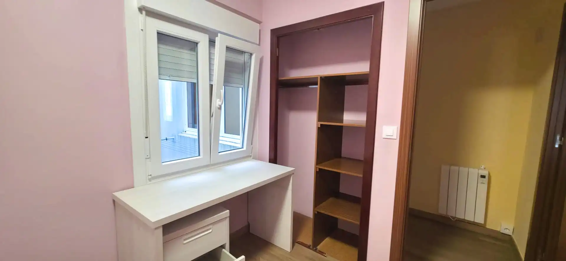 Bedroom of Flat for rent in Ferrol  with Heating, Furnished and Oven