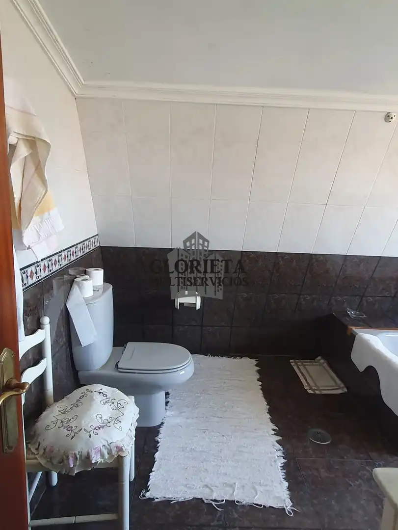 Bathroom of Houses for sale in Vigo   with Heating, Parquet flooring and Terrace