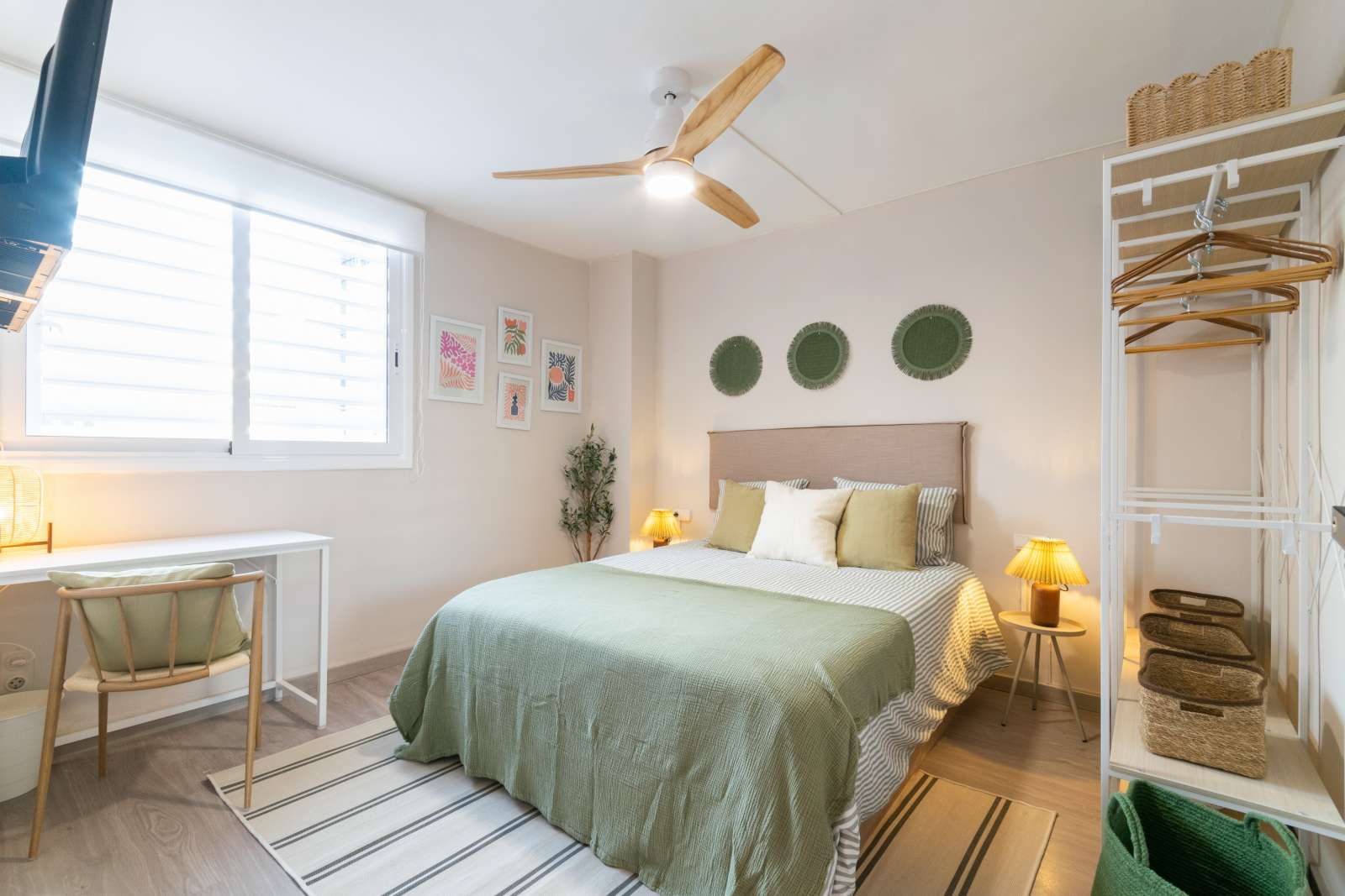 Bedroom of Flat to share in  Barcelona Capital  with Air Conditioner and Terrace