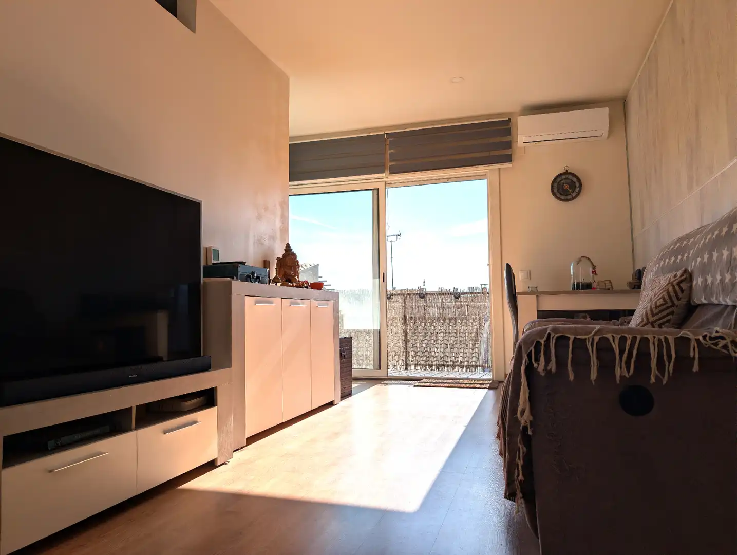 Schlafzimmer von Dachboden zum Verkauf in Manresa mit Klimaanlage, Parkett und Terrasse