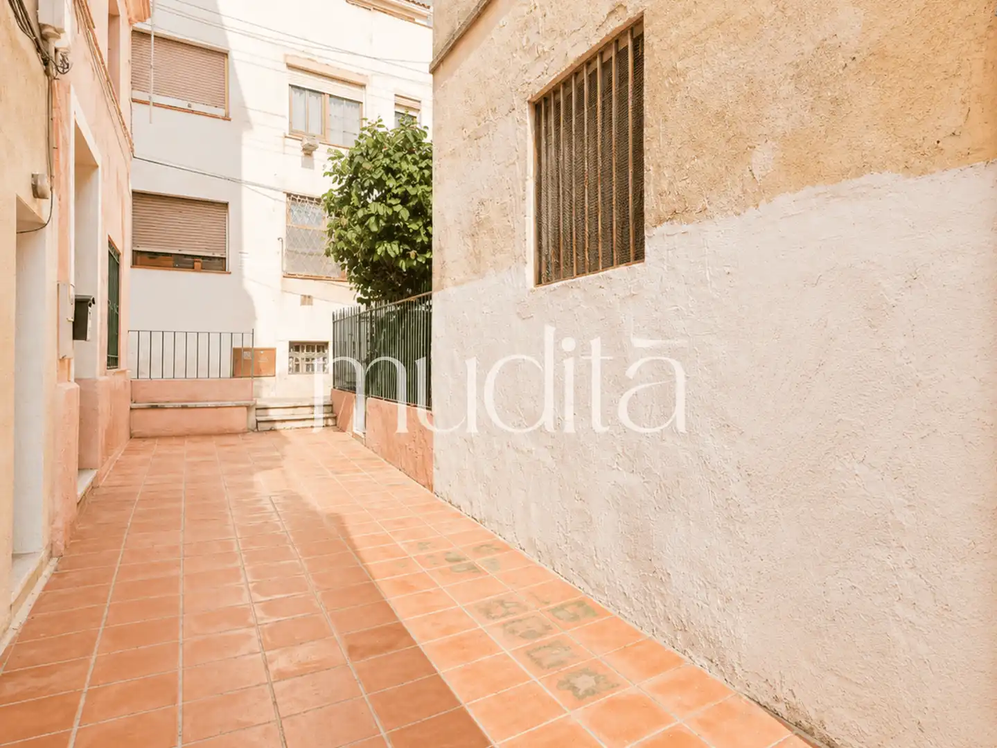 Vista exterior de Casa adosada en venta en El Masnou con Trastero y Balcón