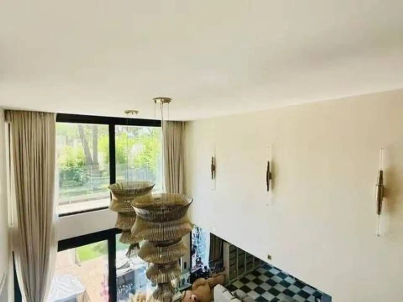 Sala d'estar de Casa o xalet de lloguer en Pozuelo de Alarcón amb Aire condicionat, Calefacció i Jardí privat