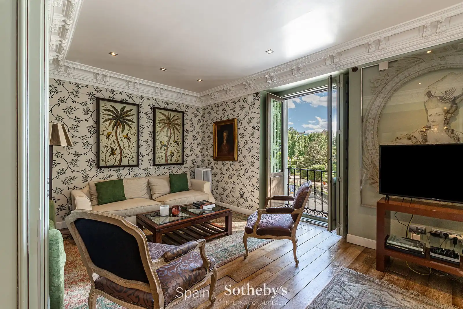 Apartament amb ascensor de lloguer a Plaza de Oriente