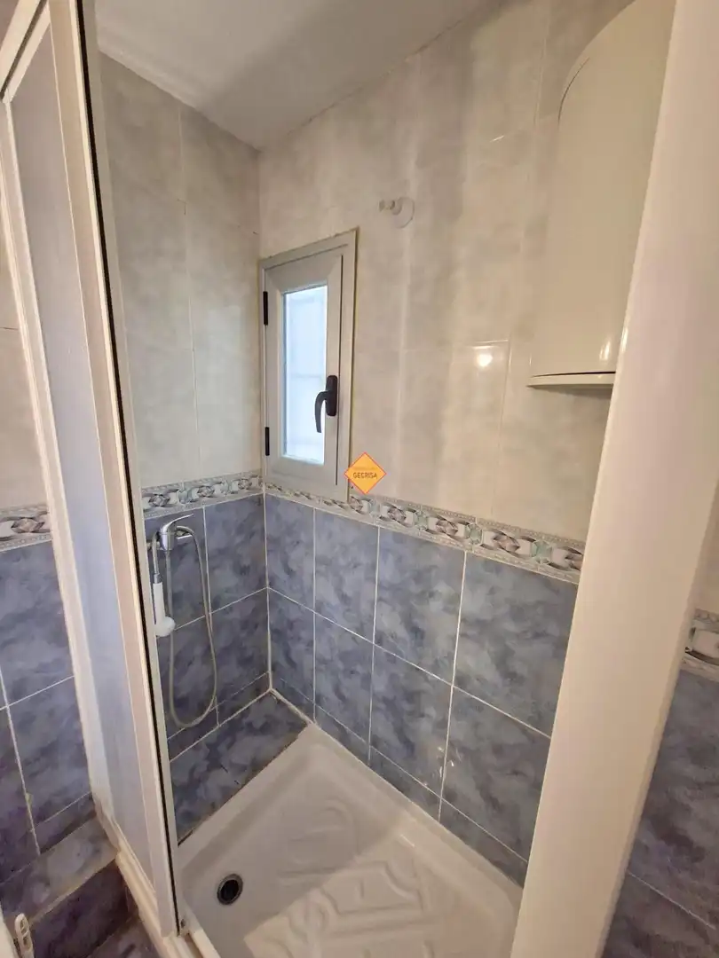 Baño de Piso en venta en Burjassot con Terraza