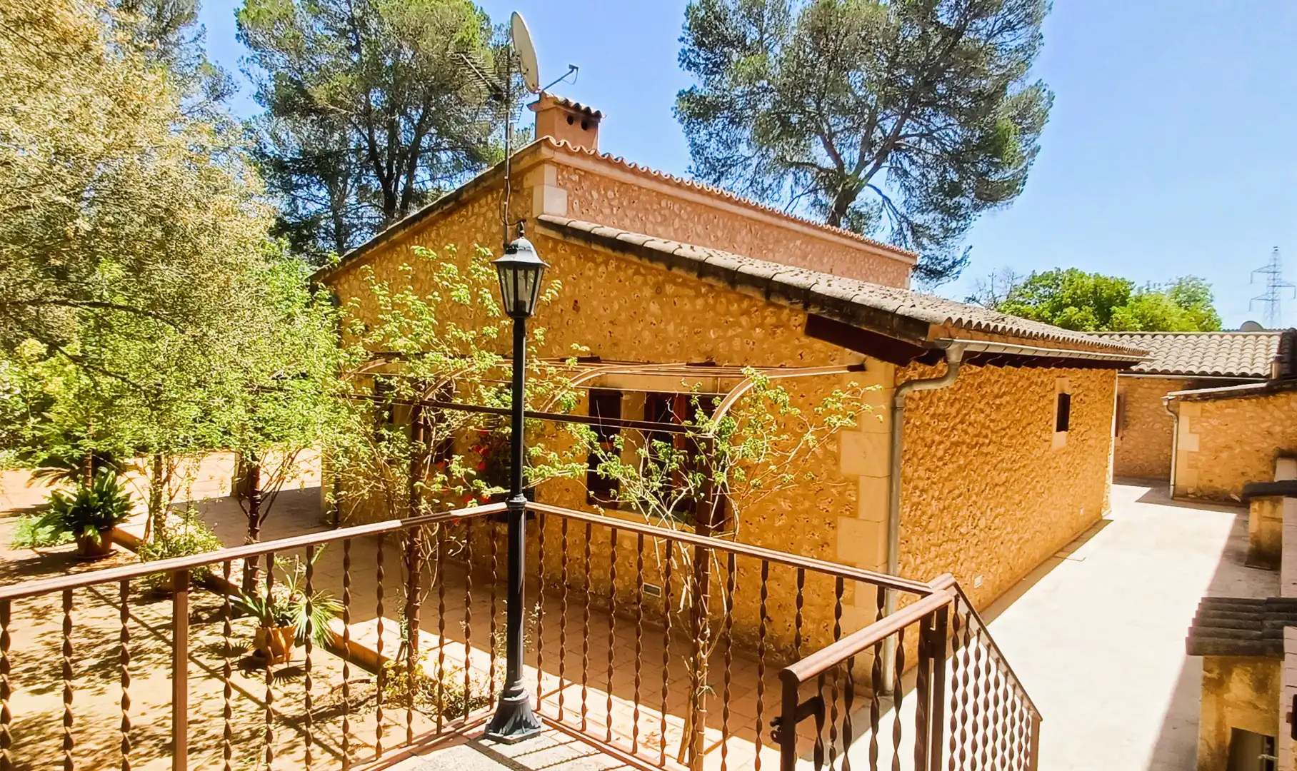 Vista exterior de Finca rústica de alquiler en Costitx con Aire acondicionado, Calefacción y Jardín privado