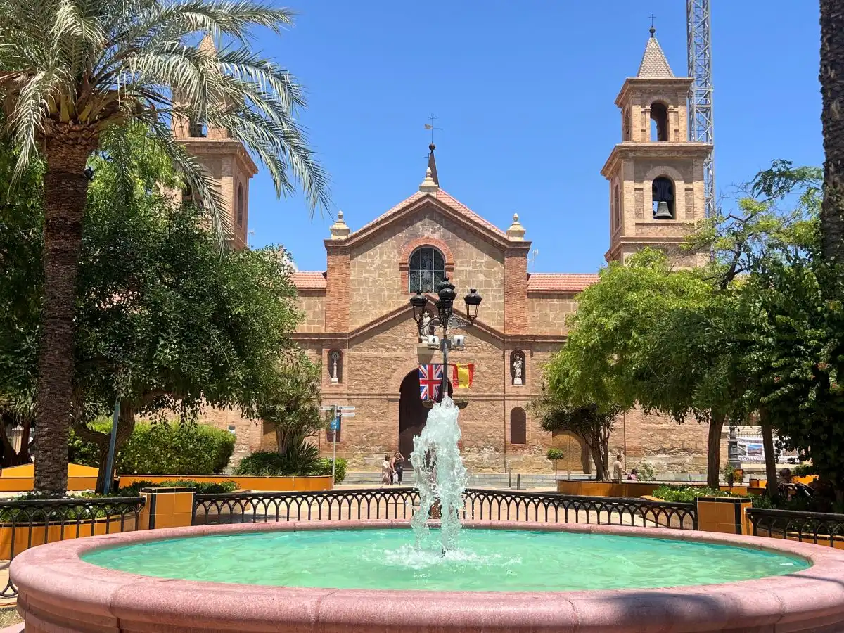 Vista exterior de Pis en venda en Torrevieja amb Aire condicionat, Calefacció i Moblat