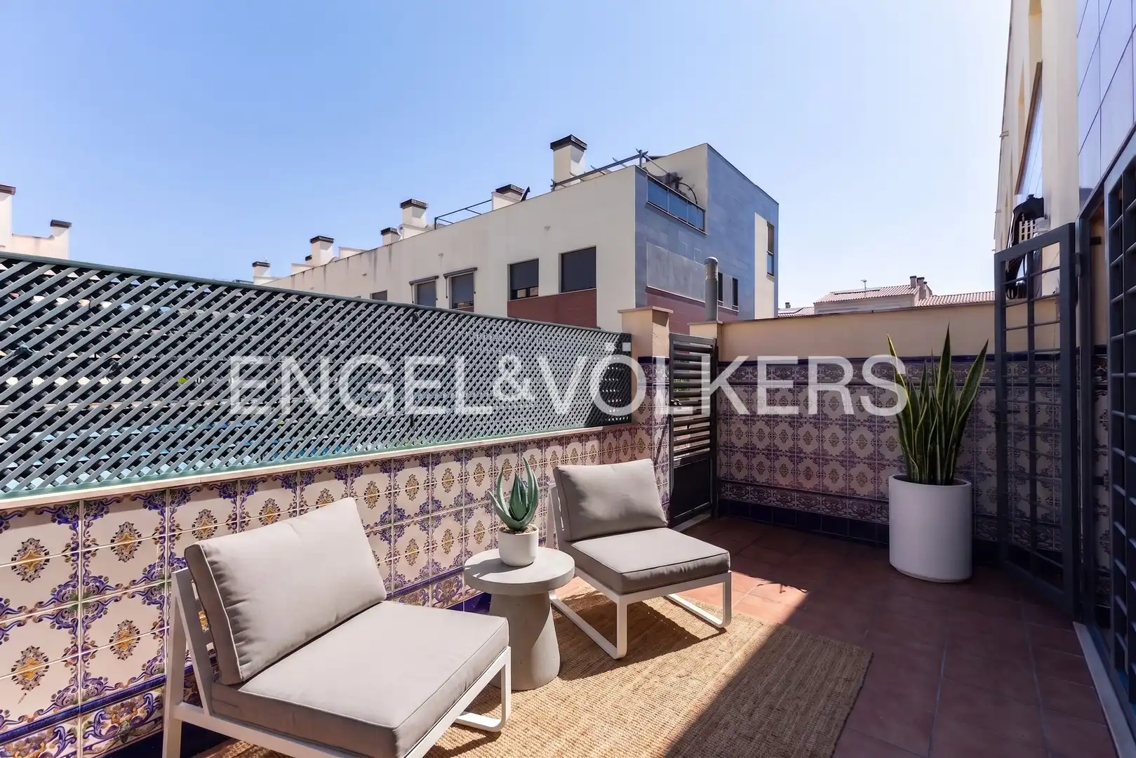 Terrassa de Casa o xalet en venda en Castellón de la Plana / Castelló de la Plana amb Aire condicionat, Calefacció i Jardí privat