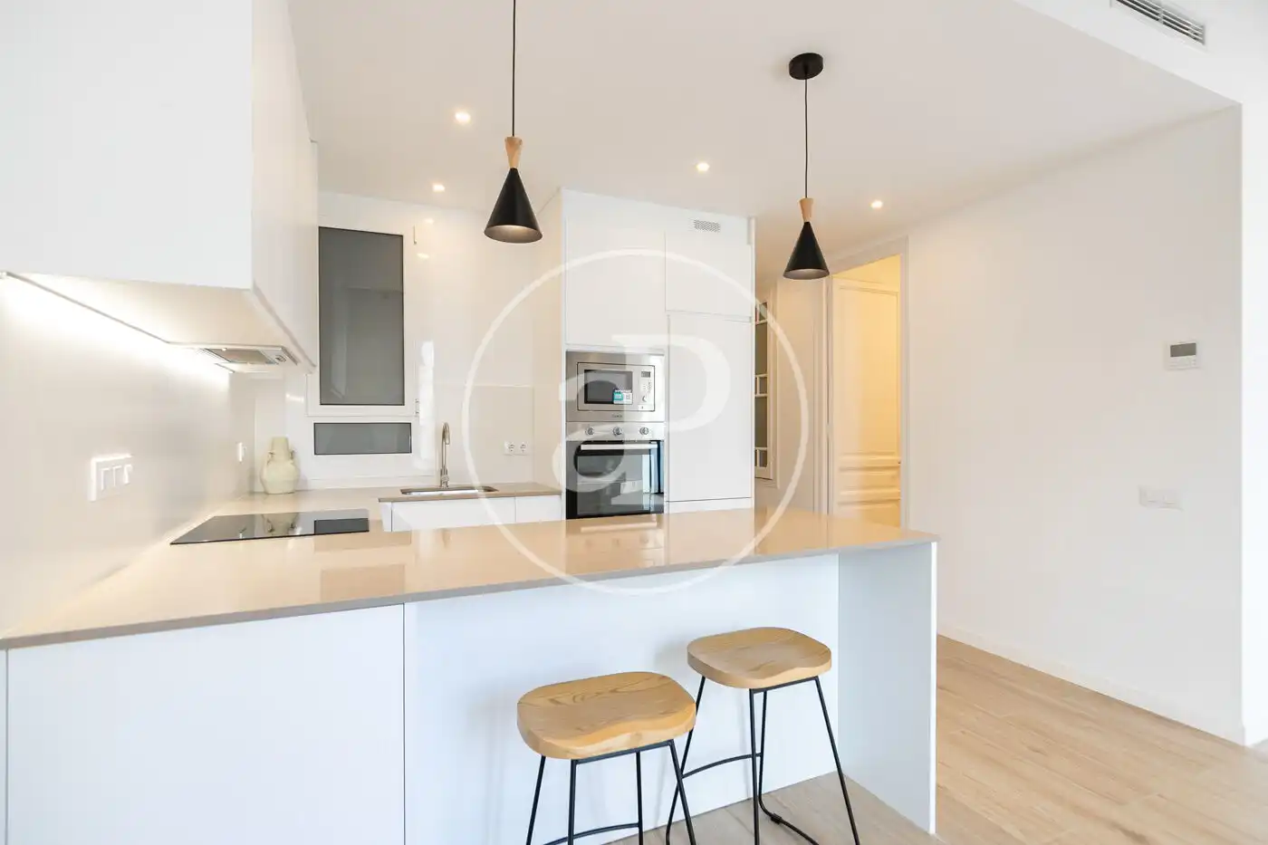 Küche von Wohnung zum Verkauf in Barcelona mit Klimaanlage und Heizung