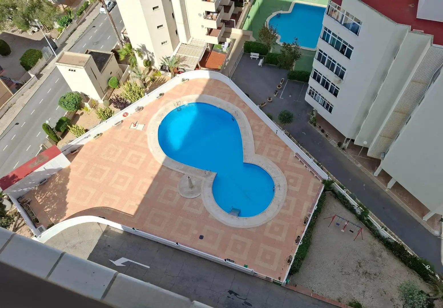 Piscina de Pis en venda en Elche / Elx amb Calefacció, Terrassa i Moblat
