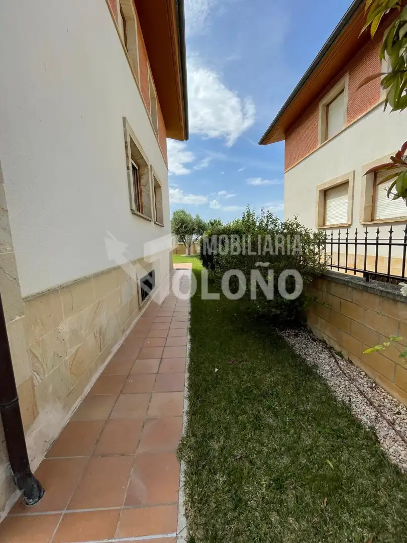 Houses for sale in Labastida / Bastida  with Heating, Private garden and Parquet flooring