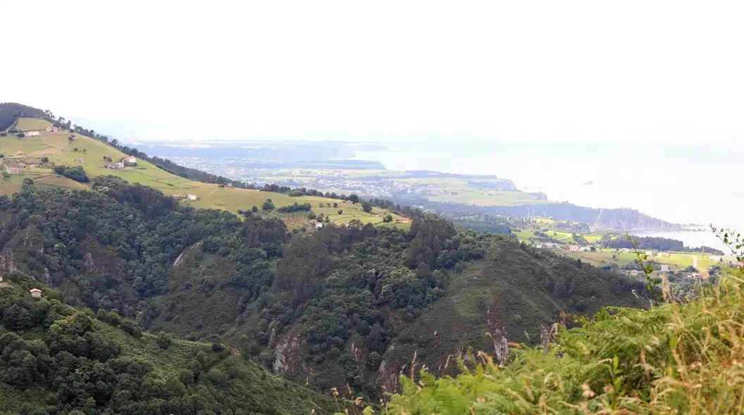 Wohnbaugrundstück zum Verkauf in Cudillero, imagen 3