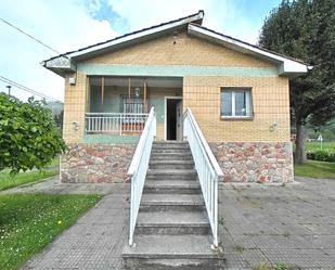 Vista exterior de Casa o xalet en venda en Ribera de Arriba amb Calefacció, Jardí privat i Terrassa