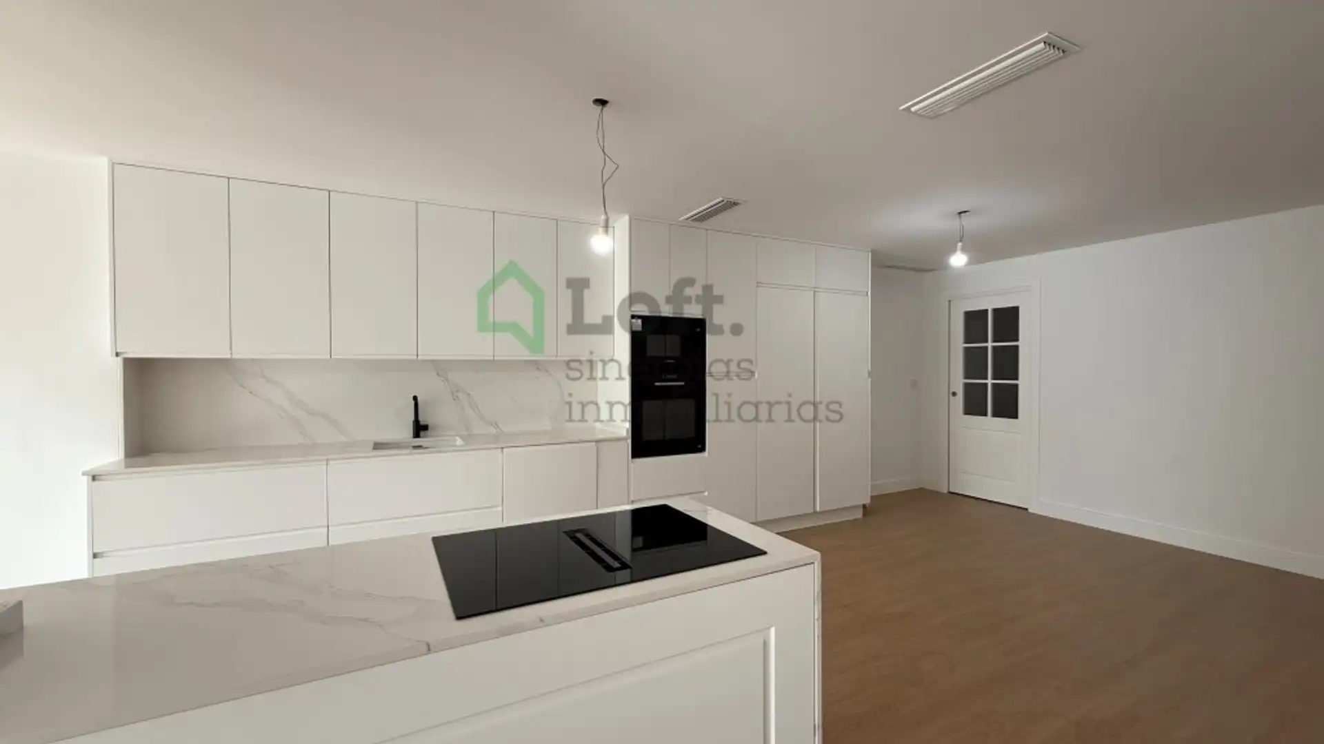 Kitchen of Flat for sale in Badajoz Capital  with Air Conditioner and Heating