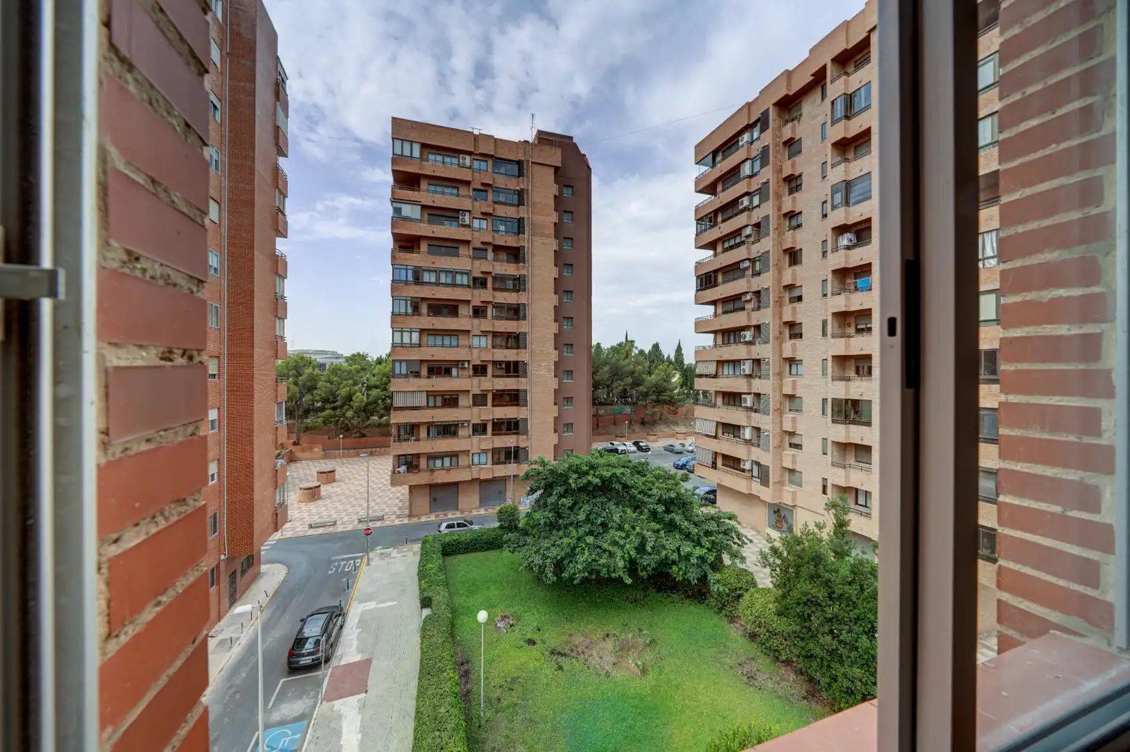 Vista exterior de Pis en venda en Paterna amb Aire condicionat, Terrassa i Forn
