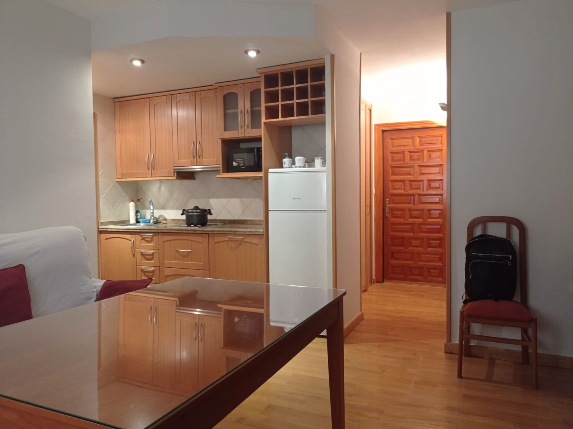 Cuina de Apartament de lloguer en  Granada Capital amb Aire condicionat, Calefacció i Moblat