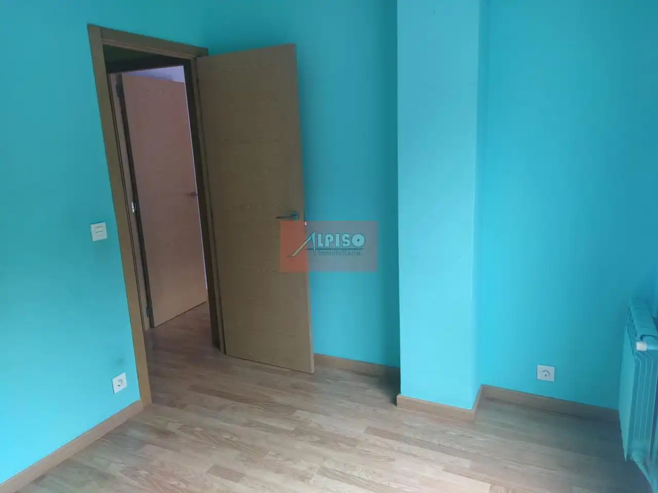 Habitación de Apartamento de alquiler en Ourense Capital  con Calefacción y Parquet