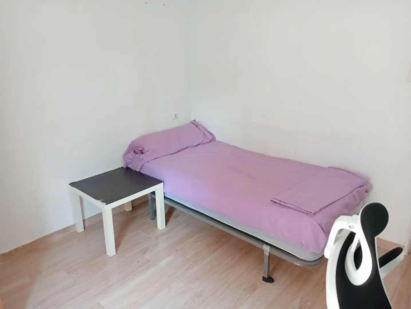 Schlafzimmer von Wohnung zur Miete in Sevilla mit Klimaanlage und Möbliert