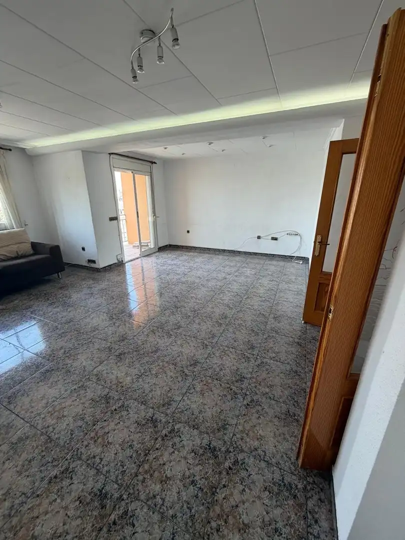 Piso en venta en Valencia con Balcón
