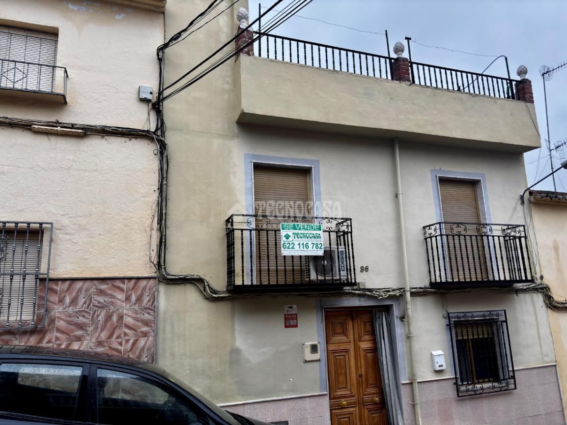 Exterior view of Single-family semi-detached for sale in Jódar  with Air Conditioner and Terrace