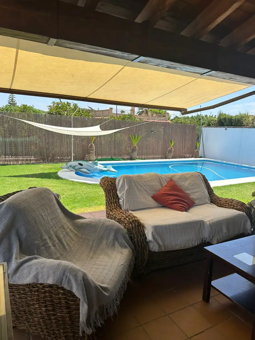 Casa o xalet de lloguer a Urbanizacion las Moreras, Bollullos de la Mitación