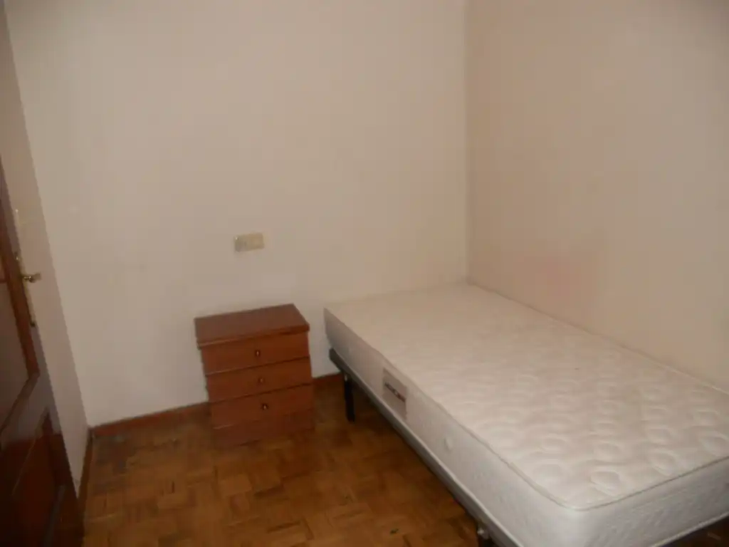 Habitación de Piso de alquiler en Ames con Calefacción, Trastero y Amueblado