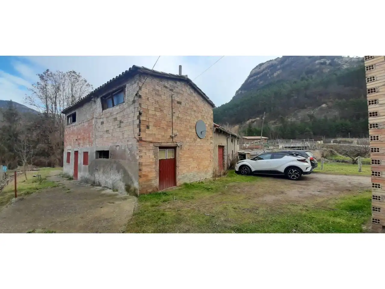 Vista exterior de Casa o chalet en venta en Guardiola de Berguedà con Jardín privado