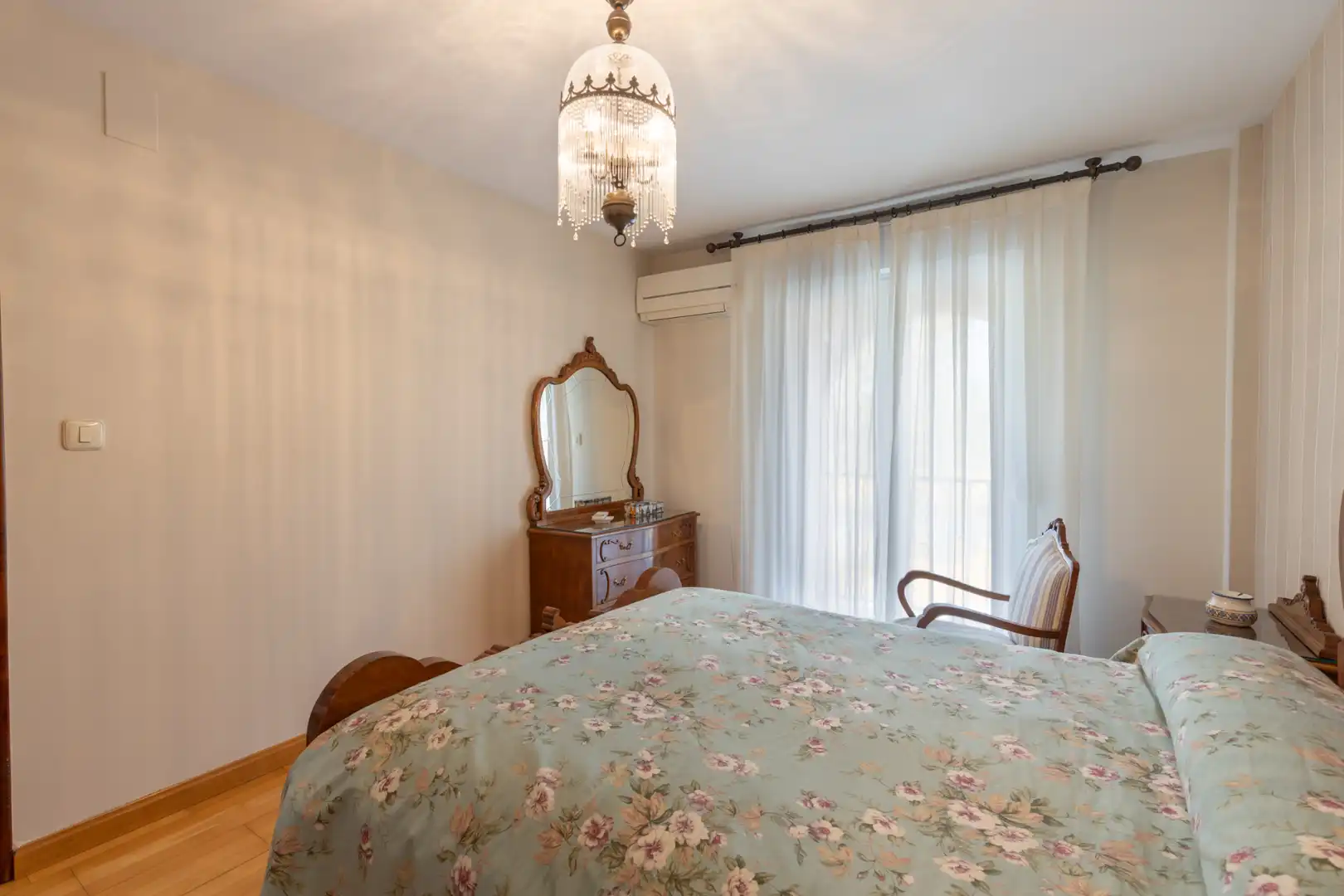 Habitación de Casa adosada en venta en Maracena con Amueblado