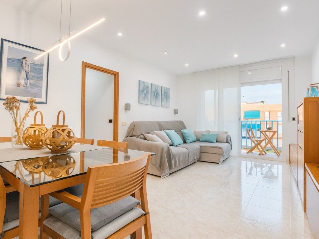 Sala d'estar de Pis en venda en Vilafranca del Penedès amb Calefacció, Forn i Balcó