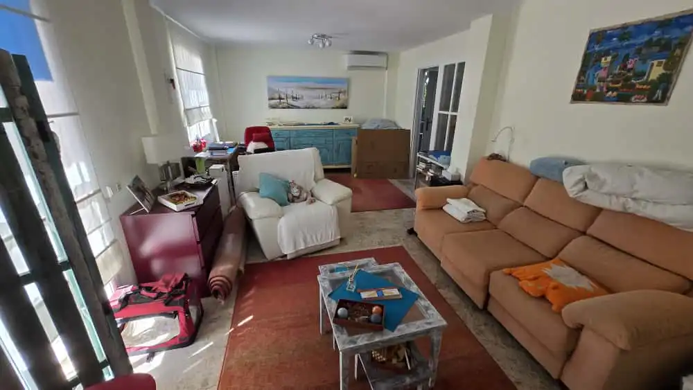 Sala d'estar de Casa adosada en venda en Alhaurín de la Torre amb Aire condicionat, Jardí privat i Traster