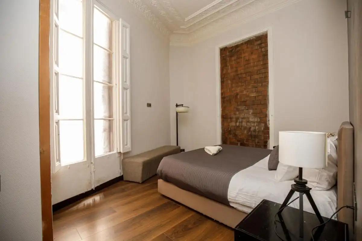 Dormitori de Apartament de lloguer en Barcelona amb Aire condicionat, Calefacció i Moblat