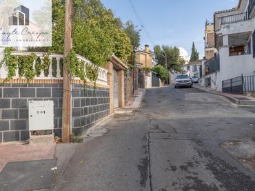 Chalet con balcón en venta en Calle de San Leonardo