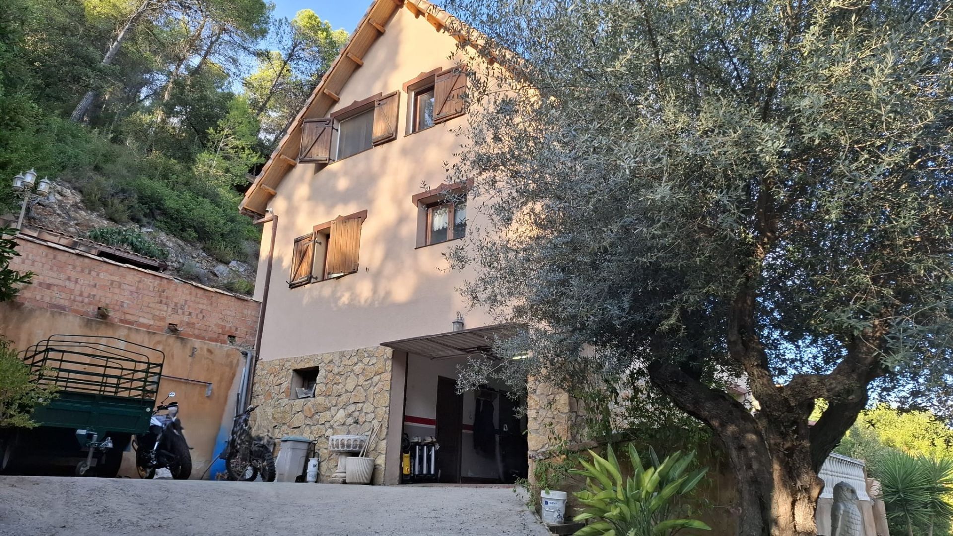 Exterior view of House or chalet for sale in Vallirana  with Heating and Storage room