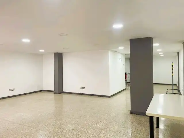 Business premises for sale in Carrer de la Independència, imagen 14