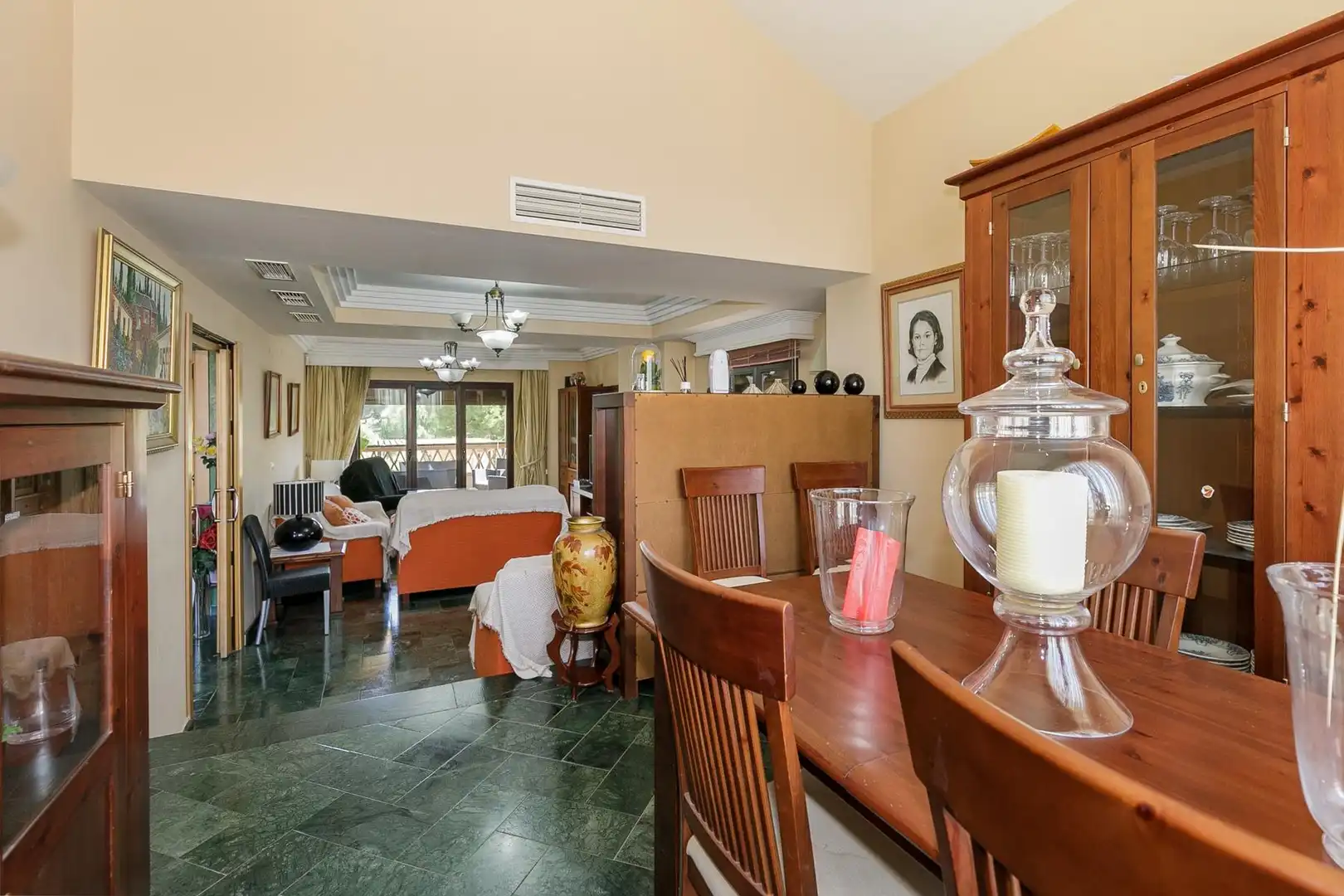 Comedor de Casa o chalet en venta en Las Gabias con Aire acondicionado, Calefacción y Jardín privado