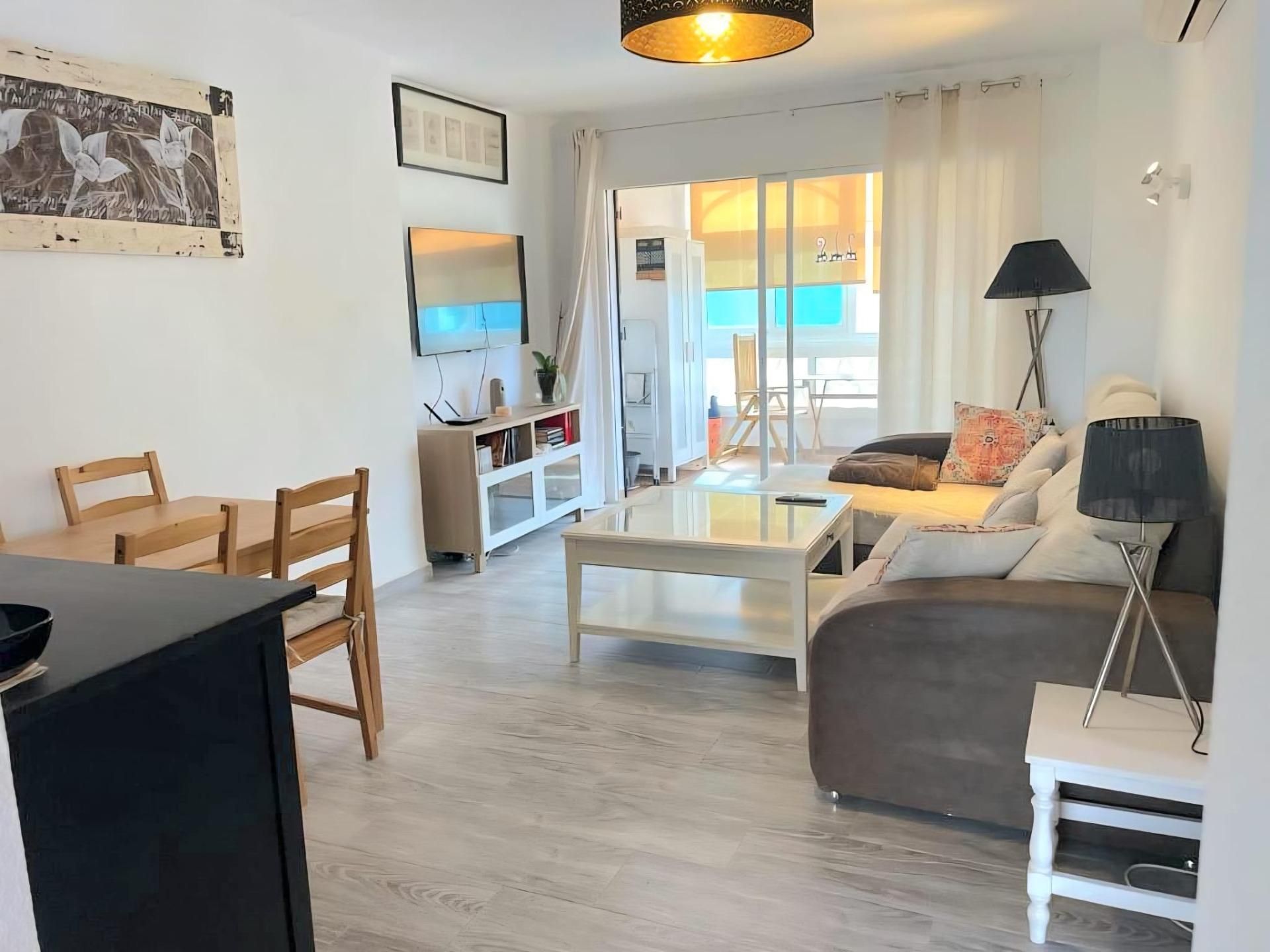 Living room of Flat for sale in Torremolinos  with Air Conditioner, Terrace and Furnished