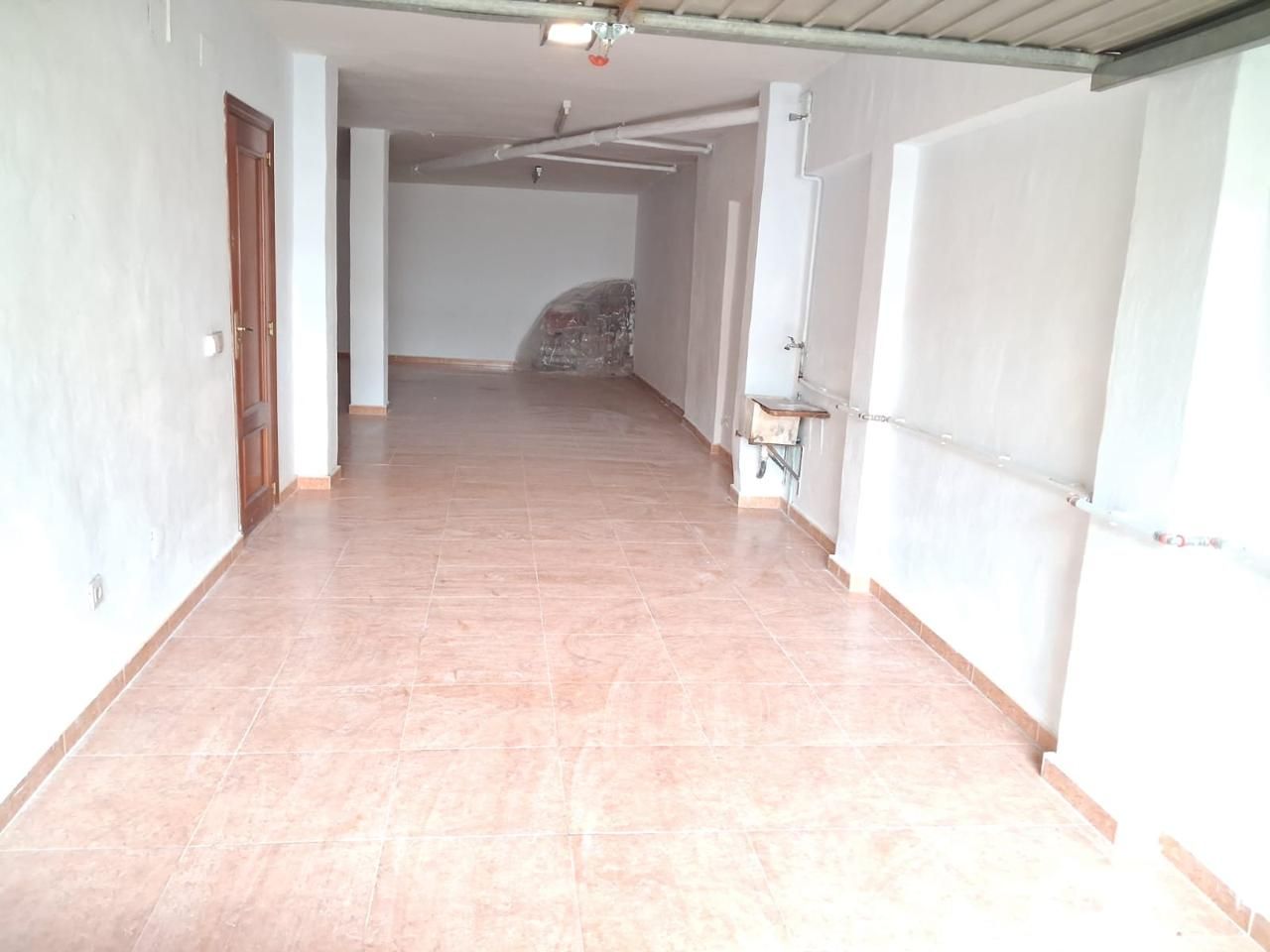 House or chalet for sale in Onil  with Air Conditioner