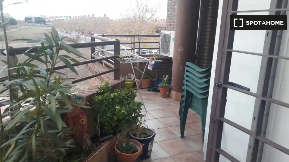 Room in Ciudad 10