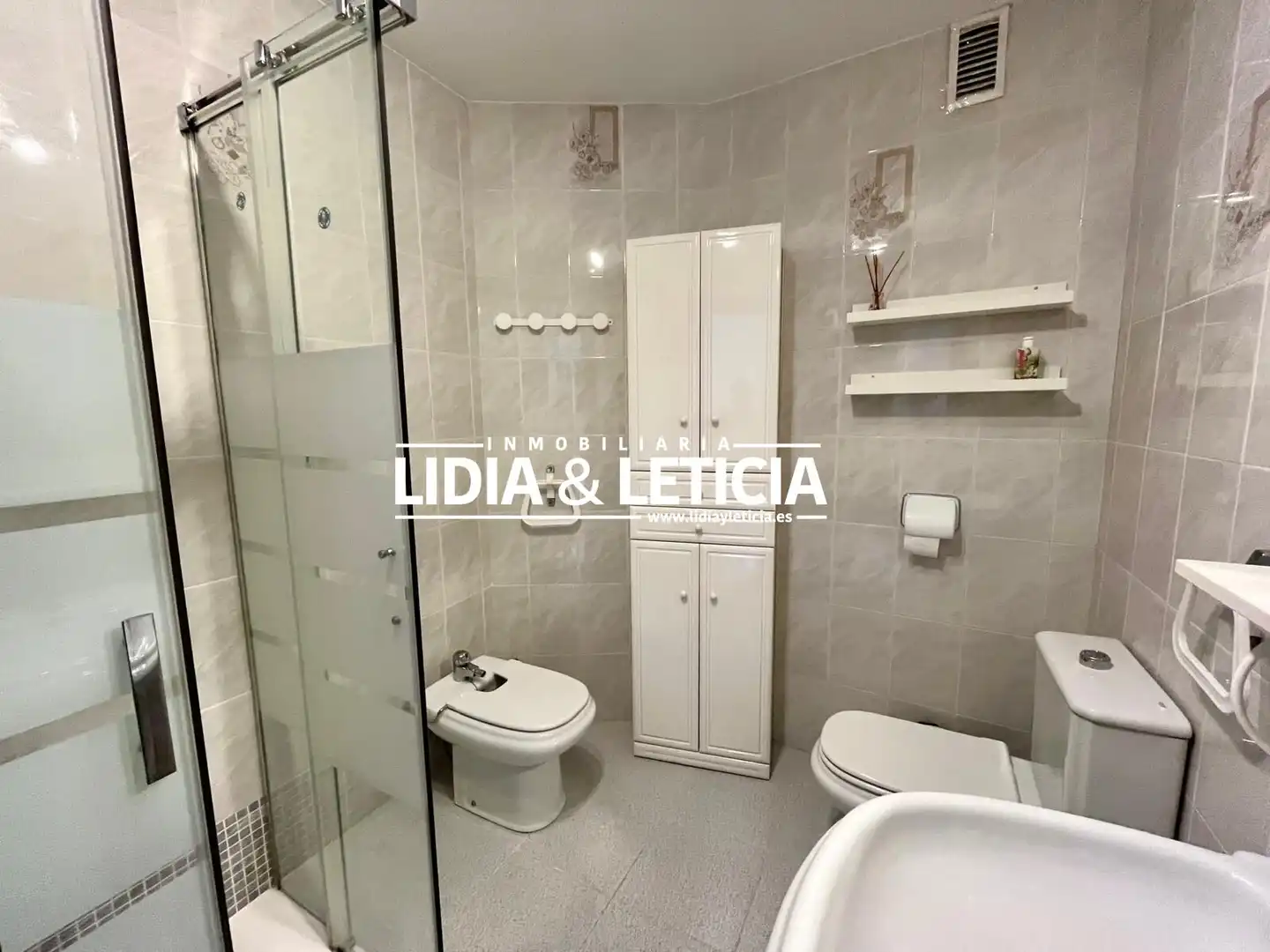 Badezimmer von Wohnung zur Miete in Alcalá de Guadaira mit Möbliert