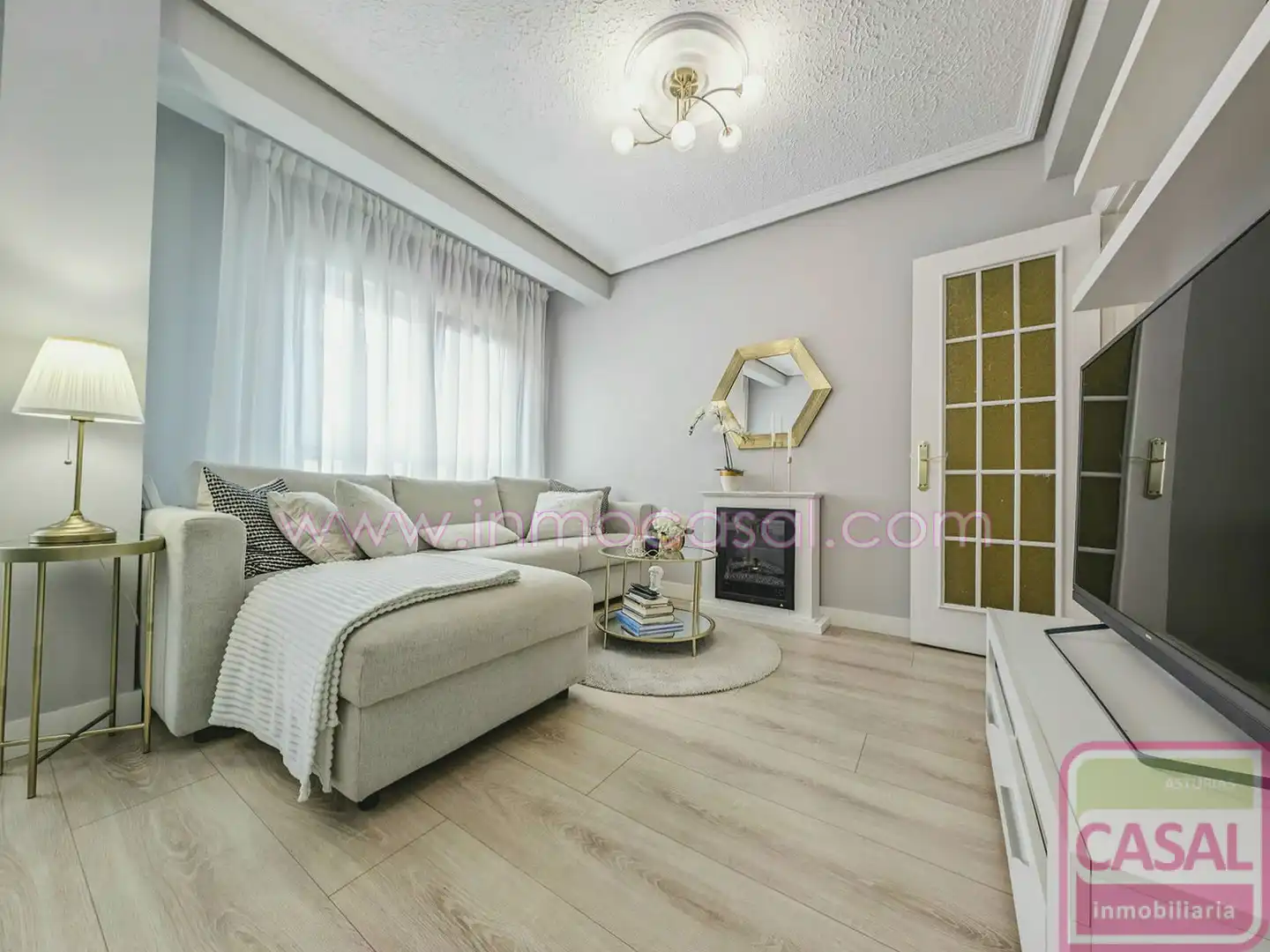 Wohnzimmer von Wohnung zum Verkauf in Oviedo  mit Heizung und Möbliert