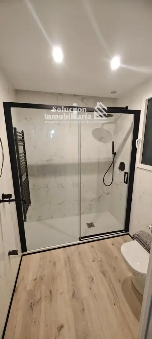 Baño de Piso en venta en Salamanca con Calefacción y Terraza
