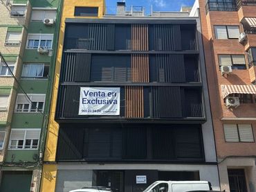 Àtic amb ascensor en venda a Avinguda Novelda