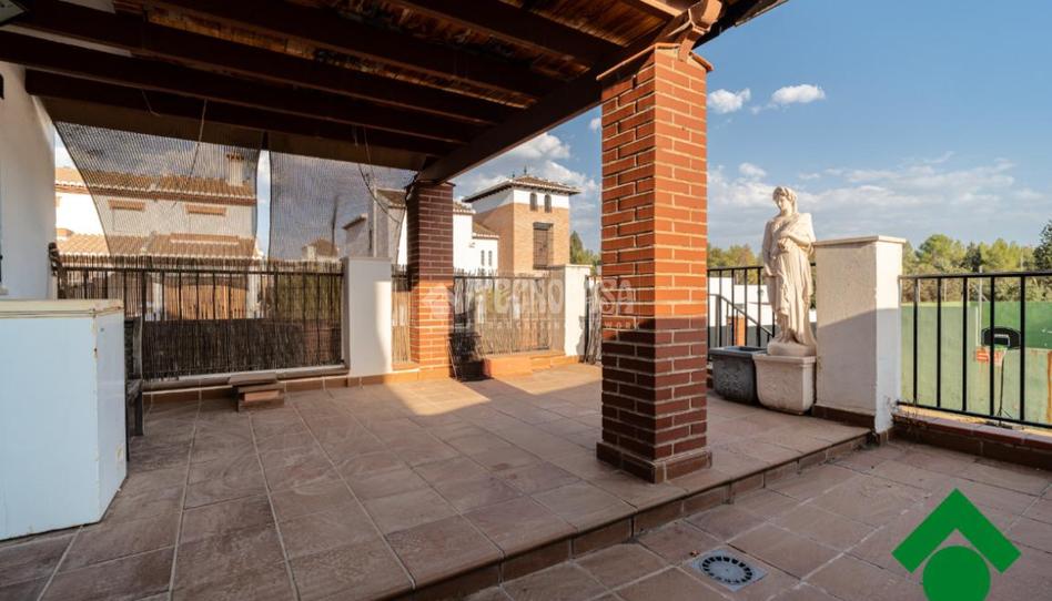 Foto 1 de Casa adosada en venda a Atarfe, Granada