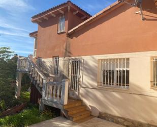 Vista exterior de Casa o xalet en venda en Loranca de Tajuña amb Jardí privat