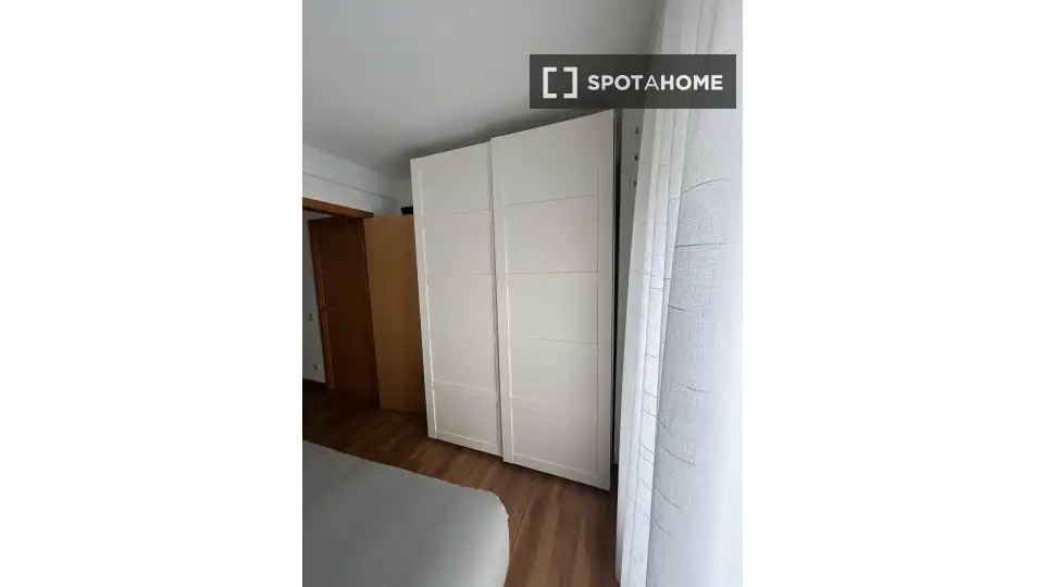 Schlafzimmer von Wohnung zur untervermieten in Sant Adrià de Besòs mit Klimaanlage, Terrasse und Möbliert