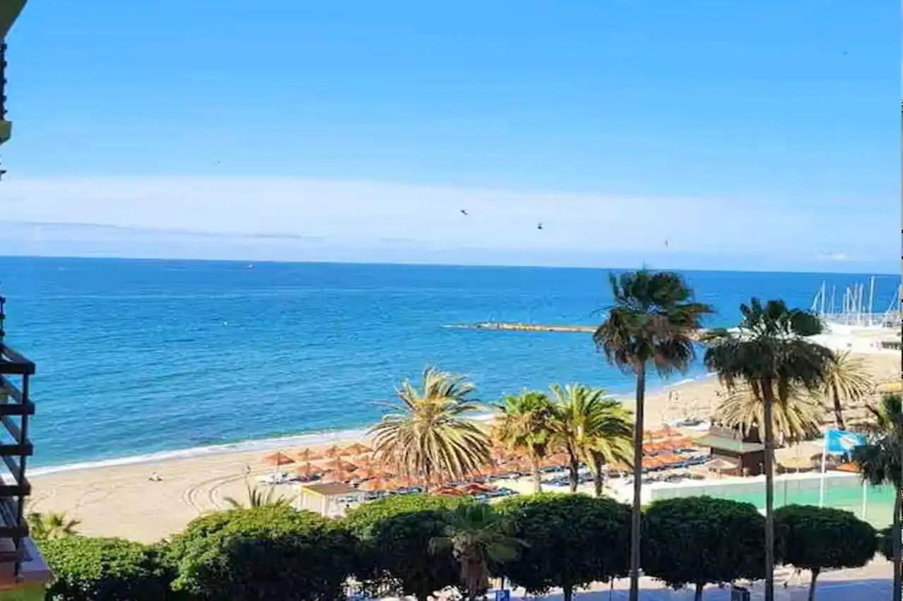 Vista exterior de Apartament en venda en Torremolinos amb Aire condicionat, Calefacció i Parquet