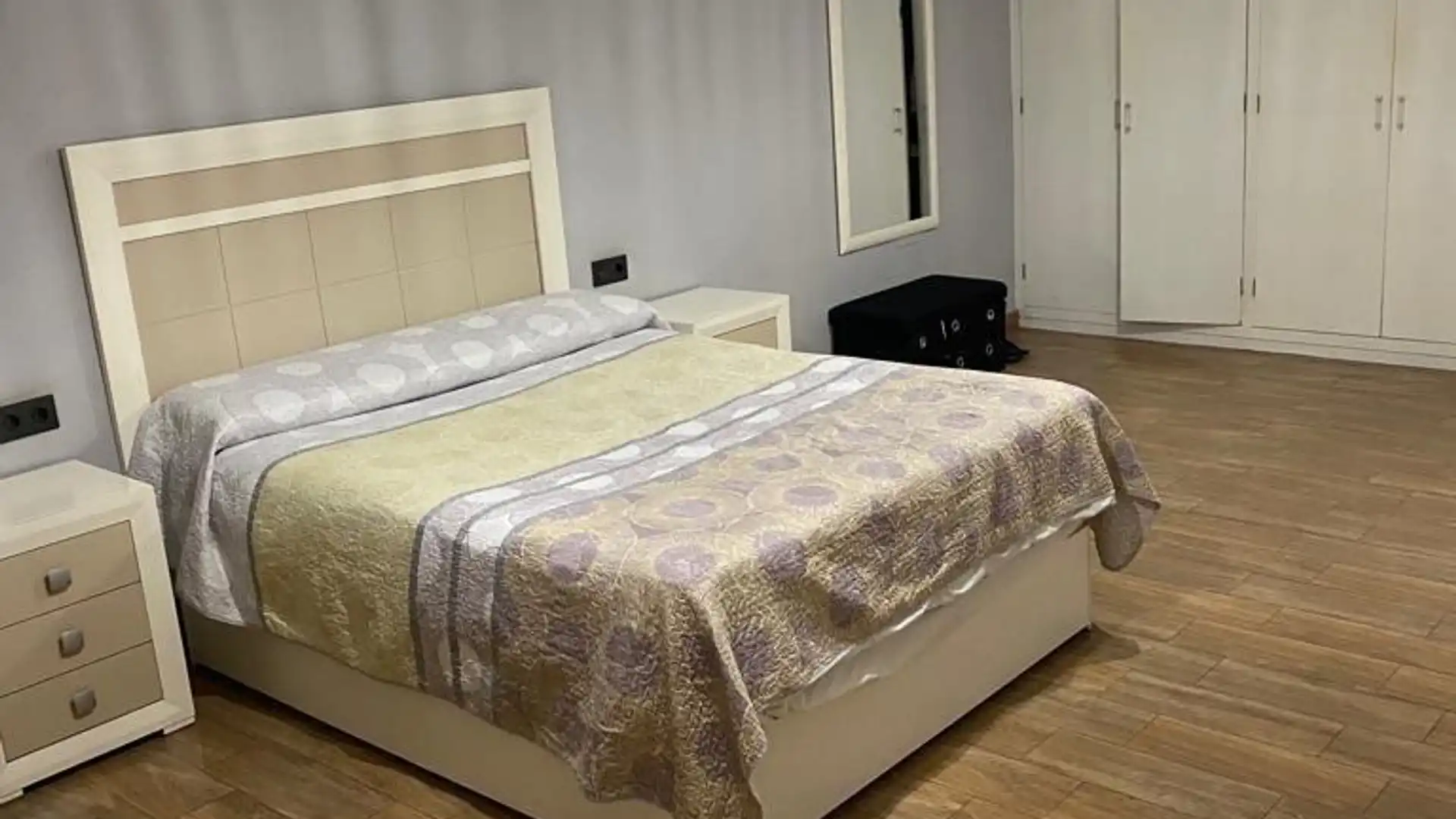 Bedroom of Houses for sale in San Roque