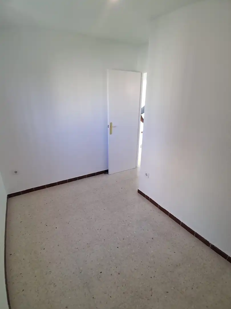 Wohnung zur Miete in Sevilla mit Klimaanlage, Terrasse und Waschmaschine