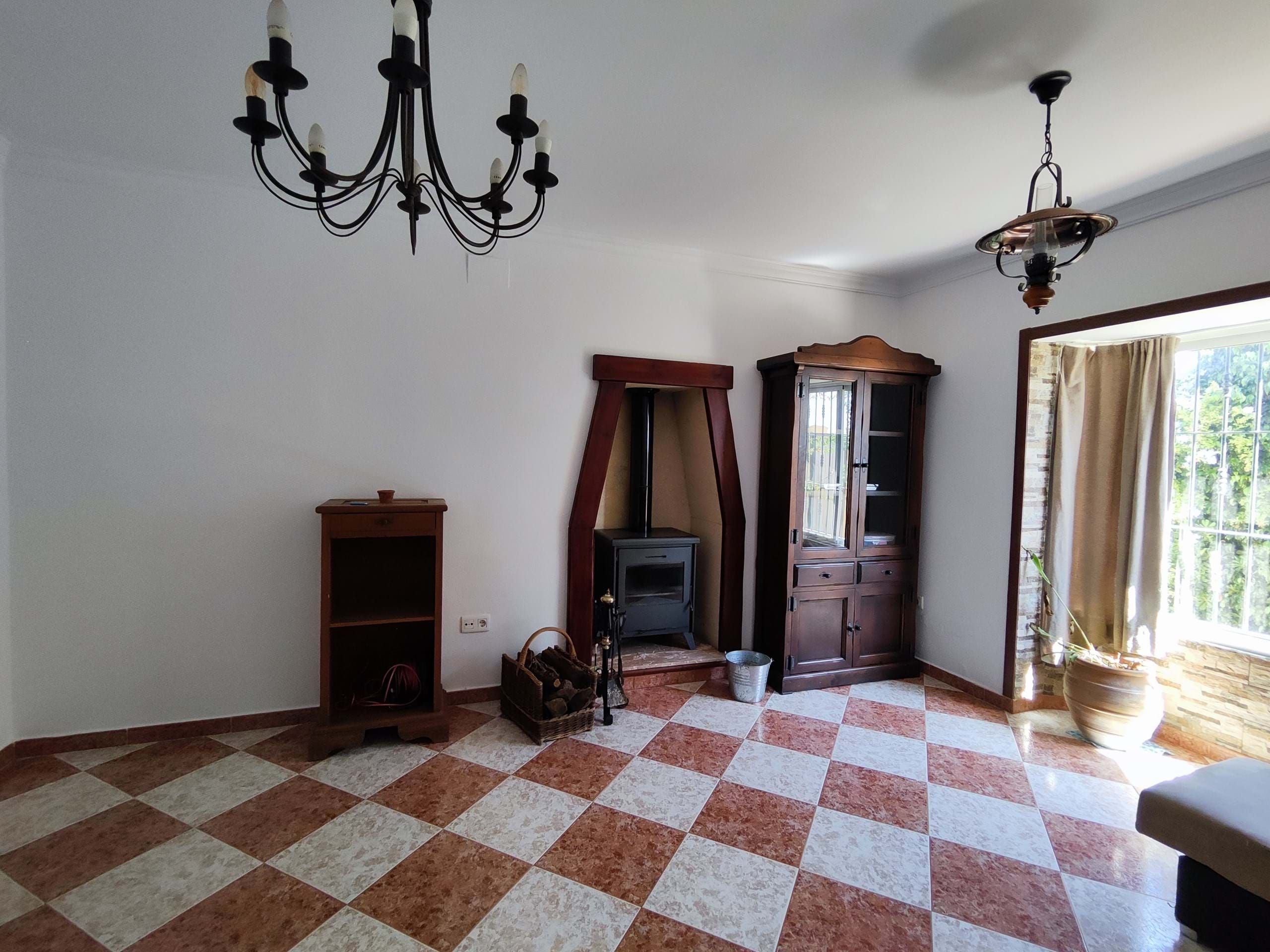 Sala d'estar de Casa o xalet en venda en Chiclana de la Frontera amb Traster